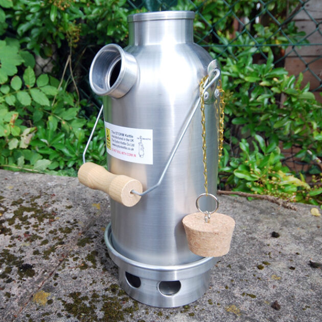 入手困難★オリジナル★英国製【Eydon Kettle】お宝The Storm Kettle／焚き火用ケトル★稀少Made in England♪ Original Storm Kettle by Eydon Kettle Co. – Outdoor Learning