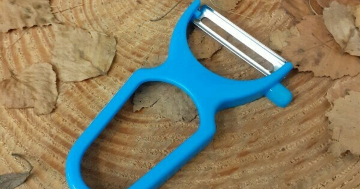 https://muddyfaces.co.uk/content/image-archive/_1200x630_crop_center-center_82_none/GRE23-Speed-Peeler-600x600.jpg?mtime=1633338870