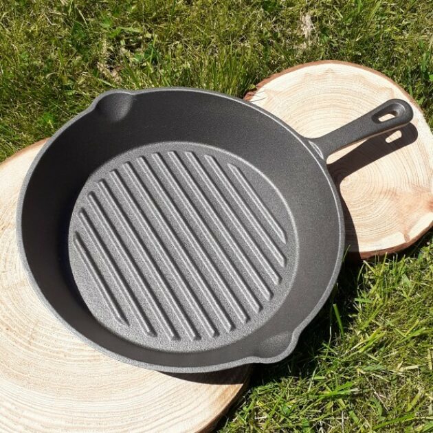 Deluxe Cast Iron Ribbed Grill Pan 24cm Muddy Faces