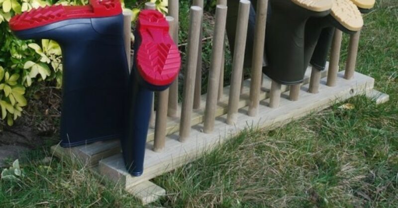 Outdoor discount welly holder