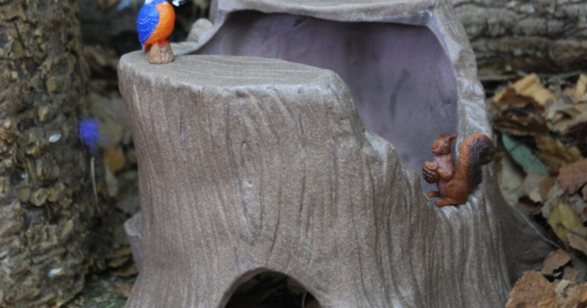 Small World Animal Homes Muddy Faces