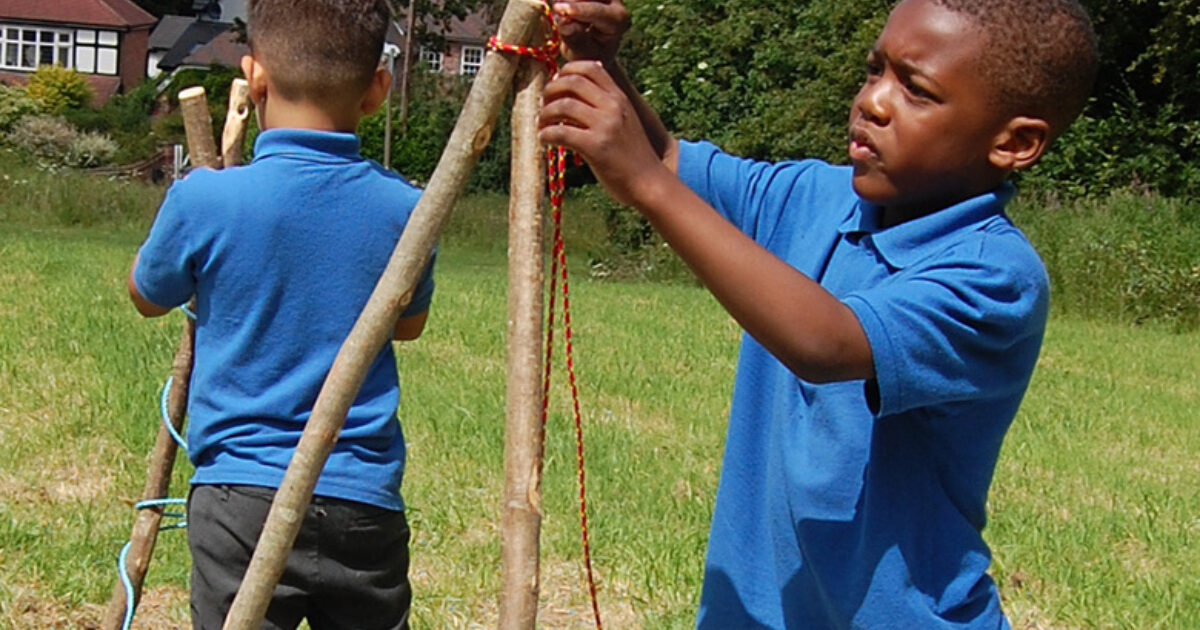 Benefits of den building | Dens & den building | Muddy Faces