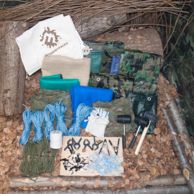 Den Building Kit with 10 Poles Class Sized Muddy Faces