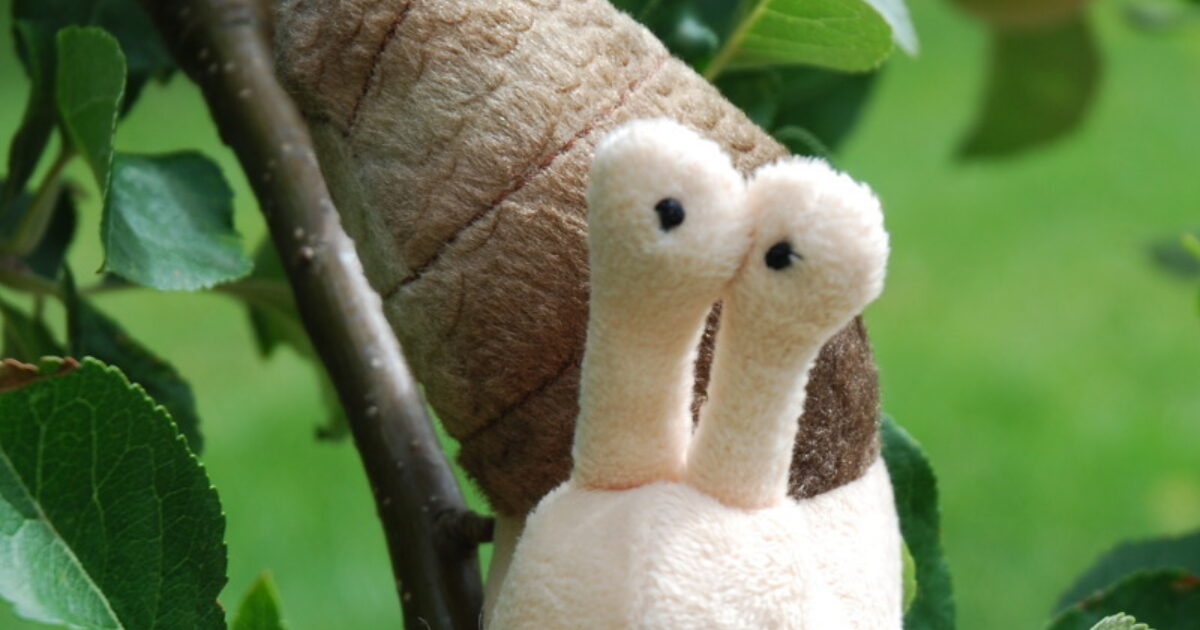 Snail Finger Puppet Muddy Faces