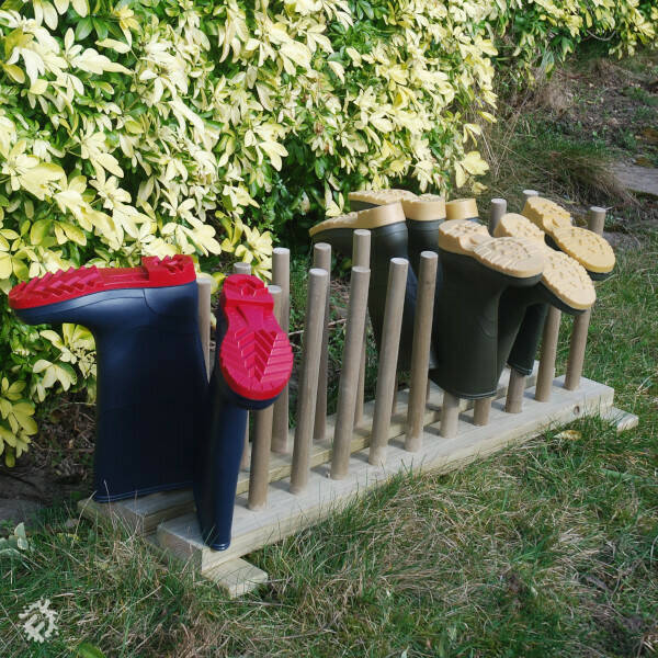 Outdoor shop welly rack