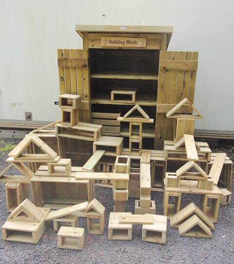 Massive Building Blocks Set & Lockable Shed