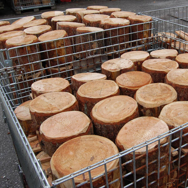 UK grown wood 1 60x60