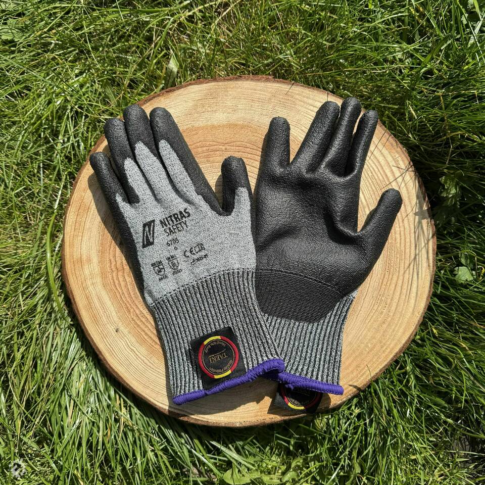 manual override of the alt attribute