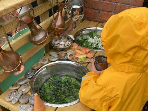 HOMEPLAYLEARN mud kitchen cutting herbs
