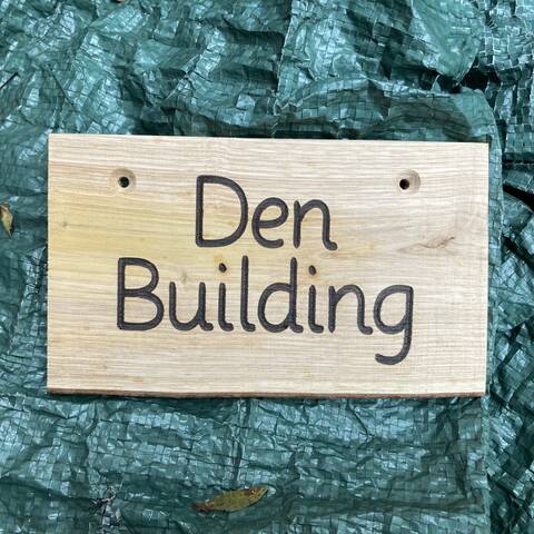 Sign - Den Building
