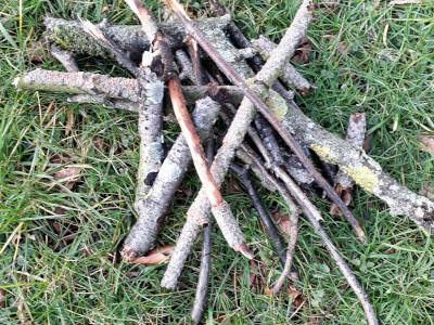 Pile of sticks 40x40