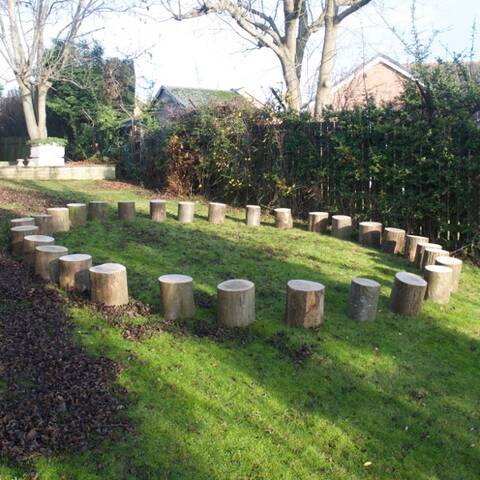 Outdoor Area & Seating