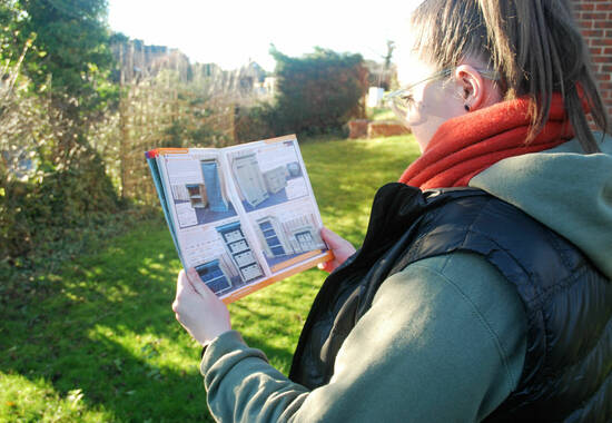 manual override of the alt attribute