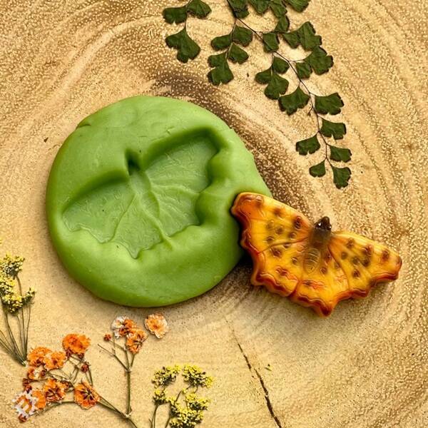 manual override of the alt attribute