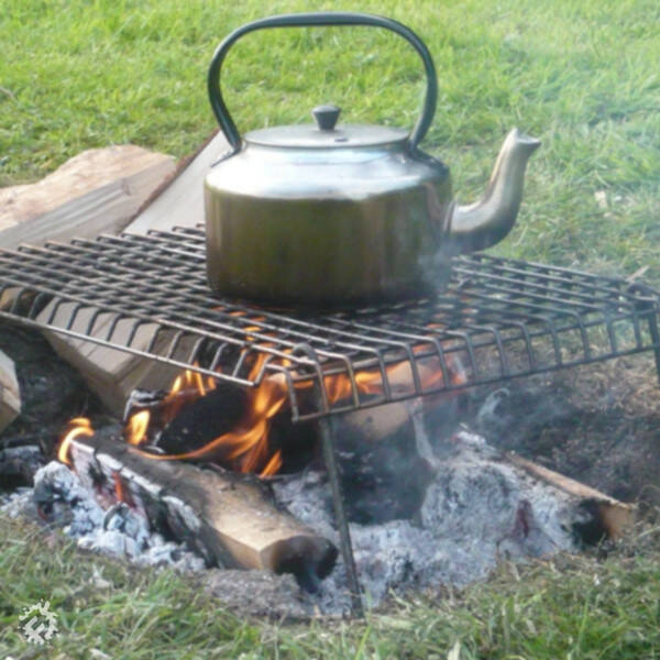 Cast iron 2025 campfire grill