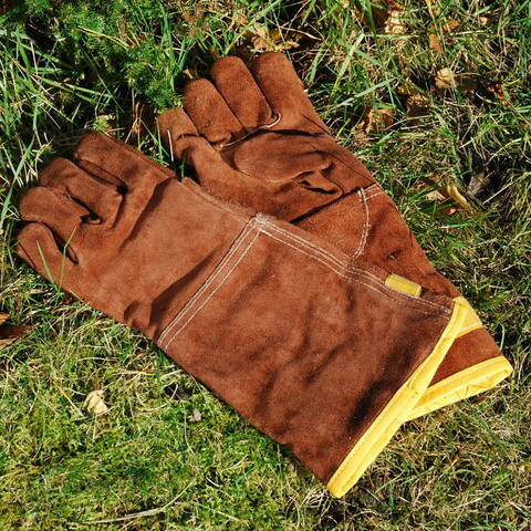 Heat Resistant Fire Gloves - Brown