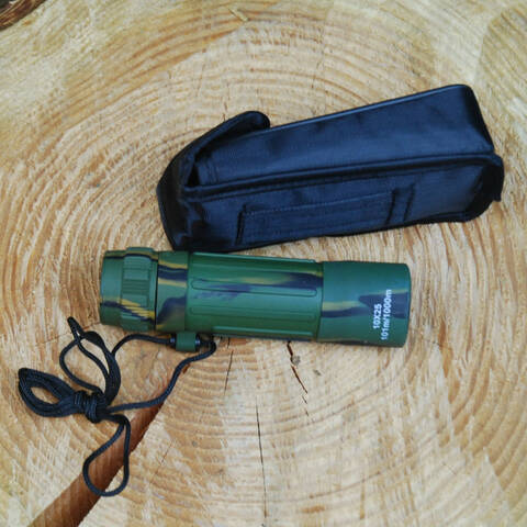 Monocular with carry pouch
