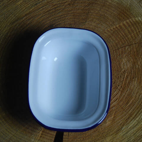 Enamel Oblong Pie Dish